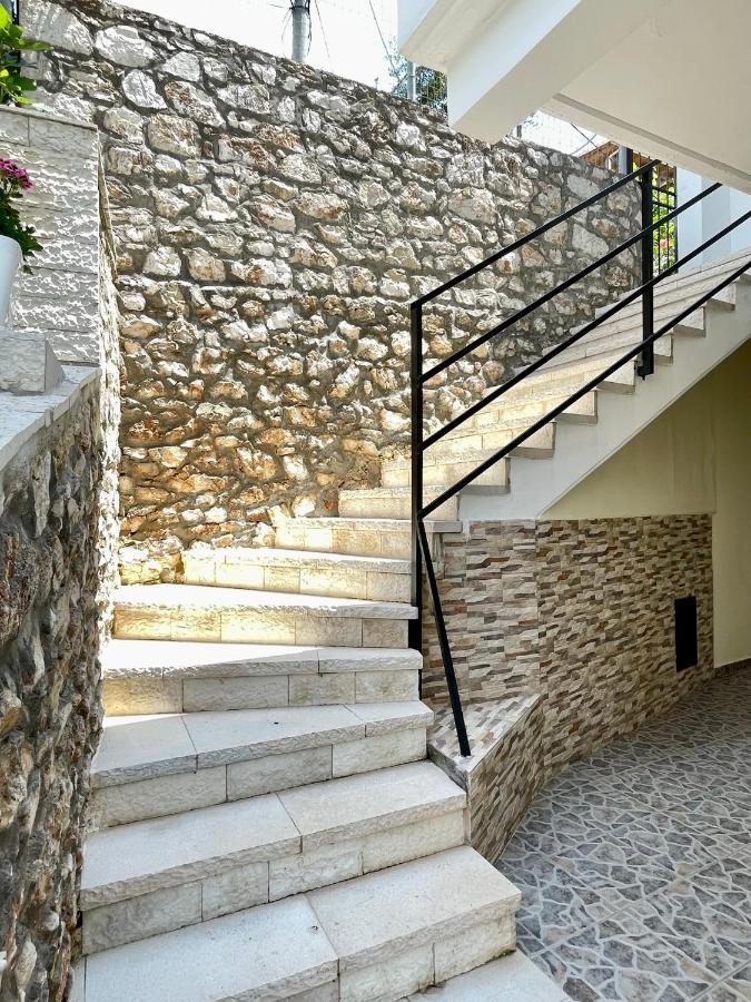 Spilea Apartments Himare Eksteriør bilde